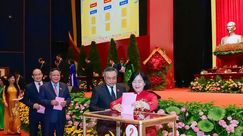 Đại hội tiến hành bầu Ban Chấp hành Đảng bộ TP Hà Nội khóa XVIII, nhiệm kỳ 2025-2030