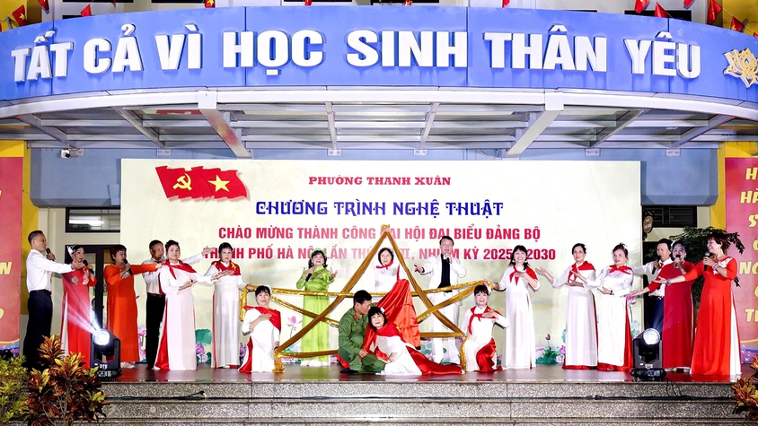 Đêm nghệ thuật chào mừng thành công Đại hội Đảng bộ thành phố Hà Nội lần thứ XVIII