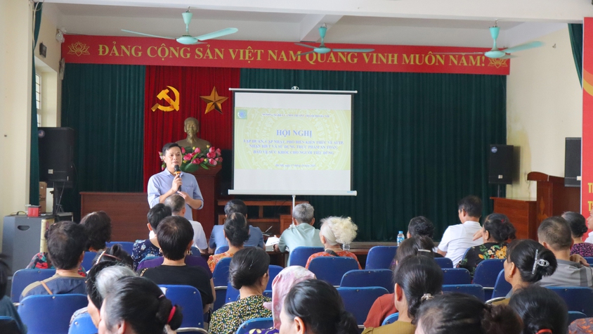Phường Từ Liêm tổ chức tập huấn phổ biến, cập nhật kiến thức an toàn thực phẩm nông, lâm, thủy sản cho người tiêu dùng.