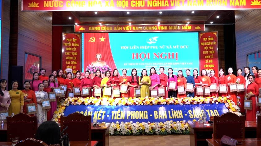 Hội Liên hiệp Phụ nữ xã Mỹ Đức kỷ niệm 95 năm ngày thành lập Hội LHPN Việt Nam; trao giải Cuộc thi ảnh trực tuyến “Phụ nữ Mỹ Đức tự tin bước vào Kỷ nguyên mới” và “ Trình diễn áo dài – Hương sắc mùa thu”