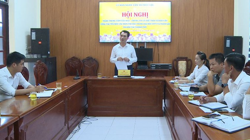 UBND xã tổ chức Hội nghị nghe Trung tâm Văn hóa - Thông tin và Thể thao xã báo cáo công tác tổ chức các môn thi đấu trong Đại hội TDTT và tham gia thi đấu tại Thành phố