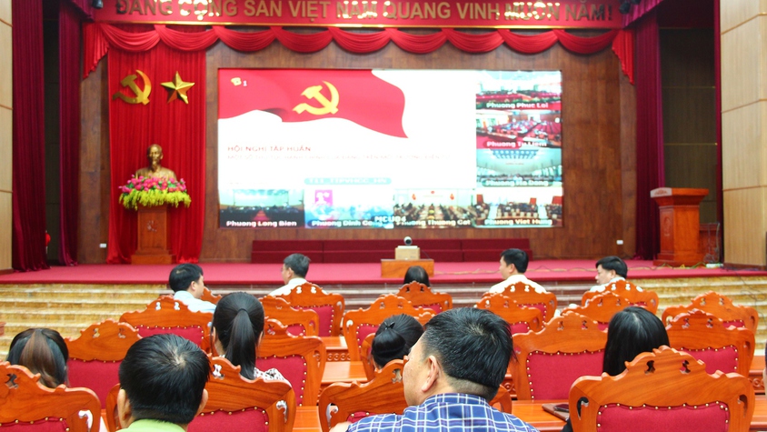 Thạch Thất: Tập huấn 04 thủ tục hành chính của Đảng trên Cổng dịch vụ công Quốc gia