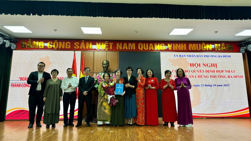 Phường Ba Đình công bố Quyết định hợp nhất các Hội quần chúng trên địa bàn