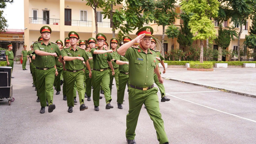 Công an xã Phú Nghĩa đạt kết quả tốt trong đợt kiểm tra điều lệnh, quân sự, võ thuật Công an nhân dân năm 2025