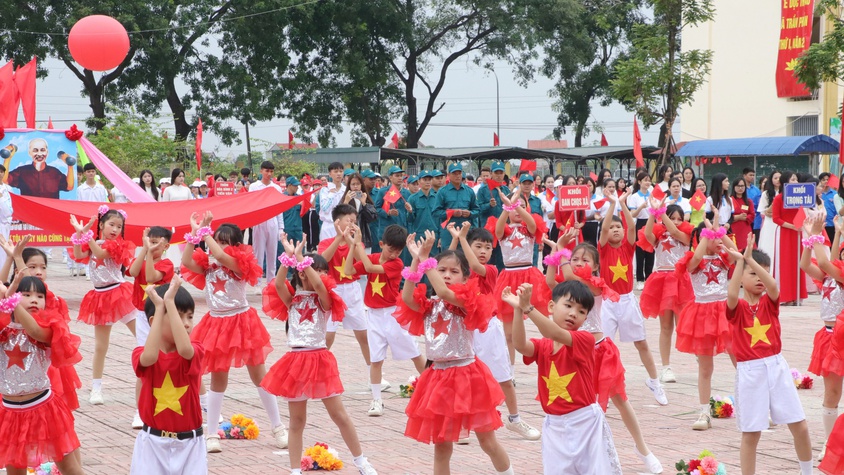 Ba màn đồng diễn ấn tượng tại Đại hội thể dục thể thao xã Trần Phú năm 2025