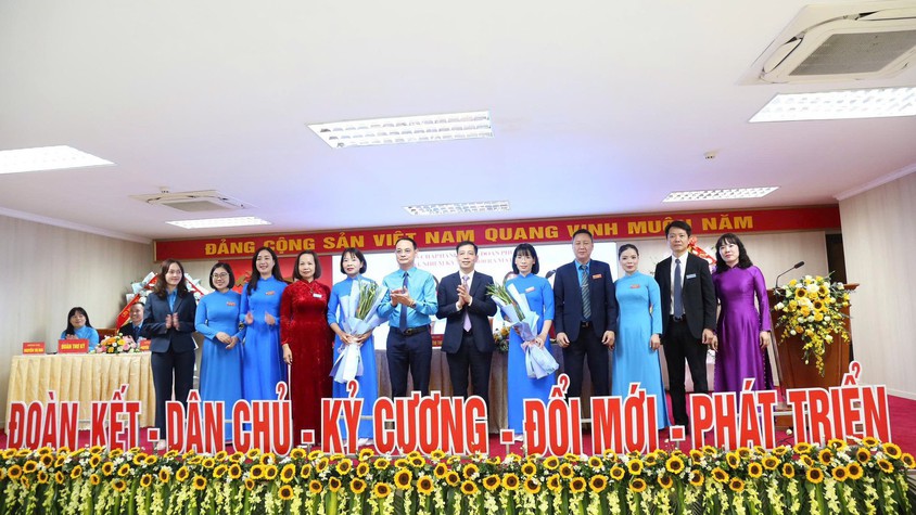 Đại hội Công đoàn phường Dương Nội lần thứ I nhiệm kỳ 2025-2030 thành công tốt đẹp