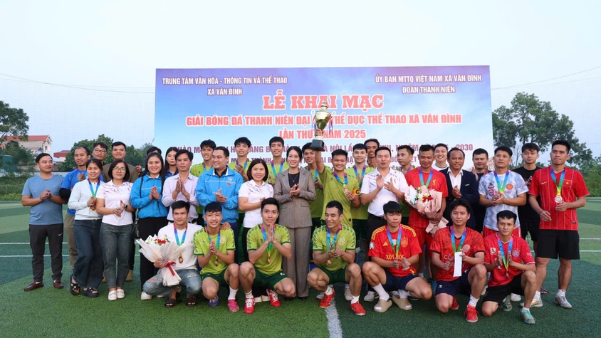 Khai mạc giải thi đấu các môn thể thao trong Chương trình Đại hội TDTT xã Vân Đình lần thứ I, năm 2025