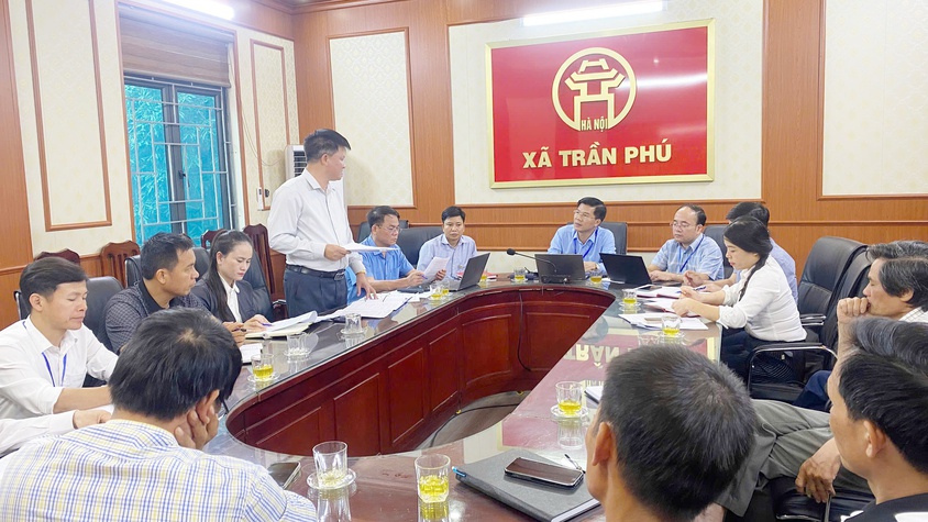 Thường trực Đảng ủy xã Trần Phú làm việc với Ban xây dựng đảng và Ban chấp hành hội nông dân