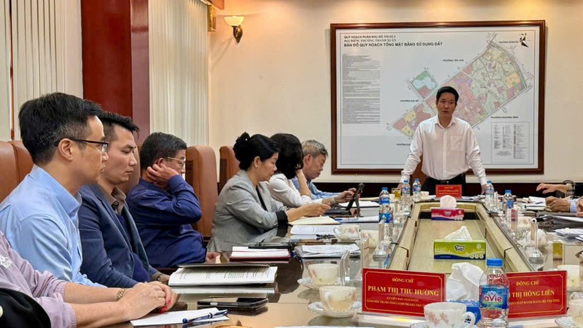 Đồng chí Nguyễn Hồng Quân được bầu giữ chức Ủy viên Ban Thường vụ Đảng ủy phường Thanh Xuân