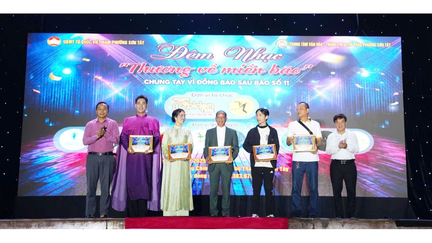 ĐÊM NHẠC & ĐẤU GIÁ THIỆN NGUYỆN – CHUNG TAY VÌ ĐỒNG BÀO SAU BÃO SỐ 11 TẠI SÂN KHẤU PHỐ ĐI BỘ SƠN TÂY