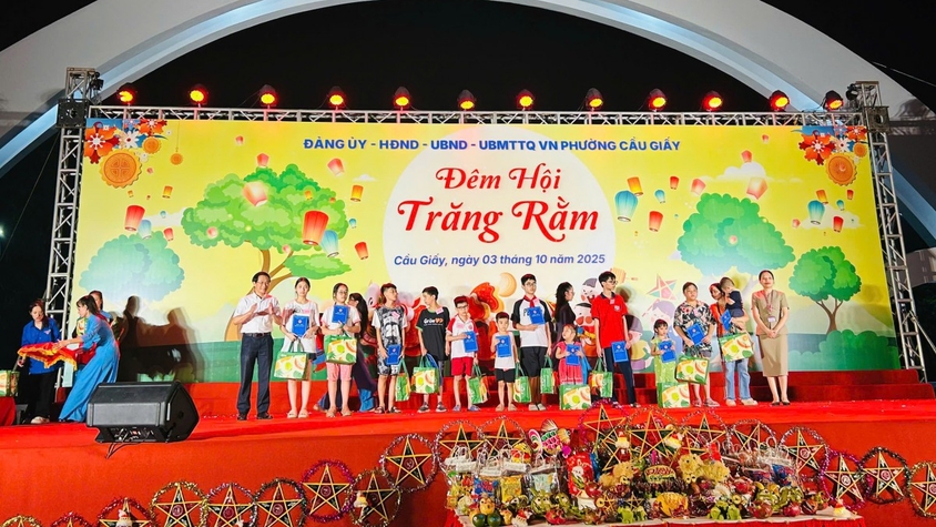 Tưng bừng “Đêm hội Trăng rằm” phường Cầu Giấy