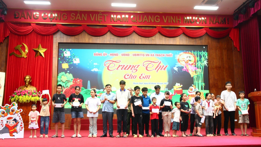 Xã Thạch Thất tổ chức Chương trình Trung thu cho em năm 2025