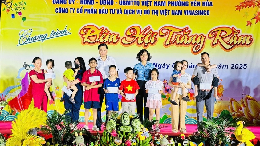 Tưng bừng “Đêm hội trăng rằm” tại phường Yên Hòa năm 2025