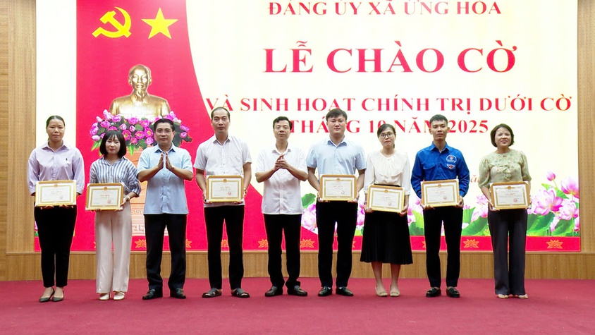 ỨNG HOÀ TỔ CHỨC CHÀO CỜ VÀ SINH HOẠT DƯỚI CỜ THÁNG 10.2025
