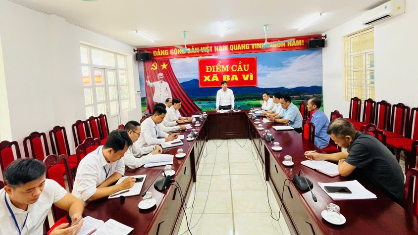 UBND XÃ BA VÌ TRIỂN KHAI CÔNG TÁC BẦU CỬ TRƯỞNG THÔN NHIỆM KỲ 2025-2027 