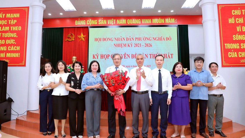 HĐND phường Nghĩa Đô tổ chức Kỳ họp chuyên đề lần thứ nhất, nhiệm kỳ 2021-2026, quyết định những vấn đề quan trọng và công tác nhân sự