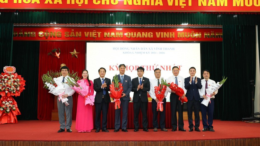 HĐND XÃ VĨNH THANH TỔ CHỨC KỲ HỌP THỨ NHẤT