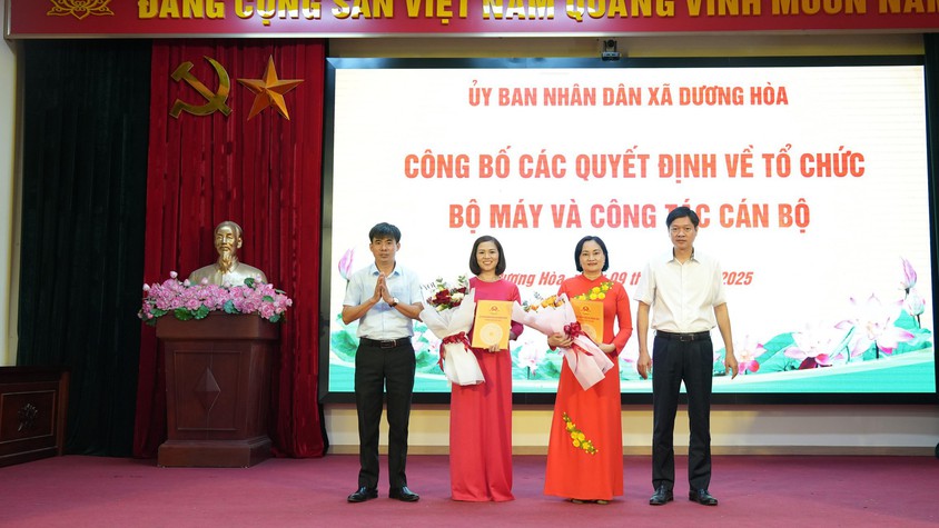 UBND xã tổ chức công bố Quyết định thành lập Trạm Y tế xã Dương Hoà và các chức danh lãnh đạo Trạm