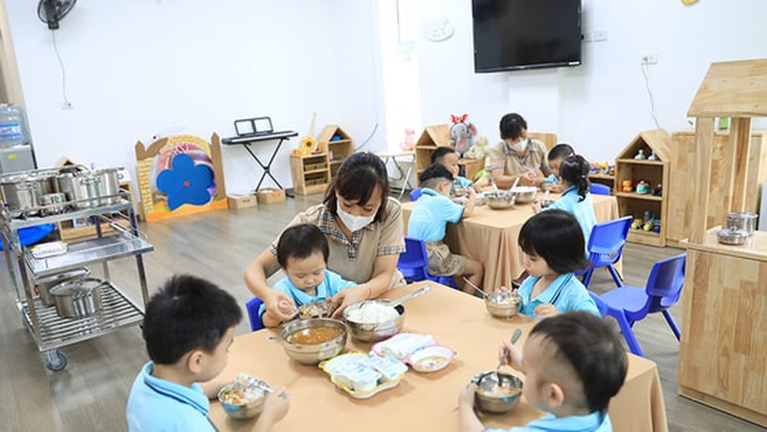 Miễn học phí, hỗ trợ bữa trưa - Dấu ấn năm học mới