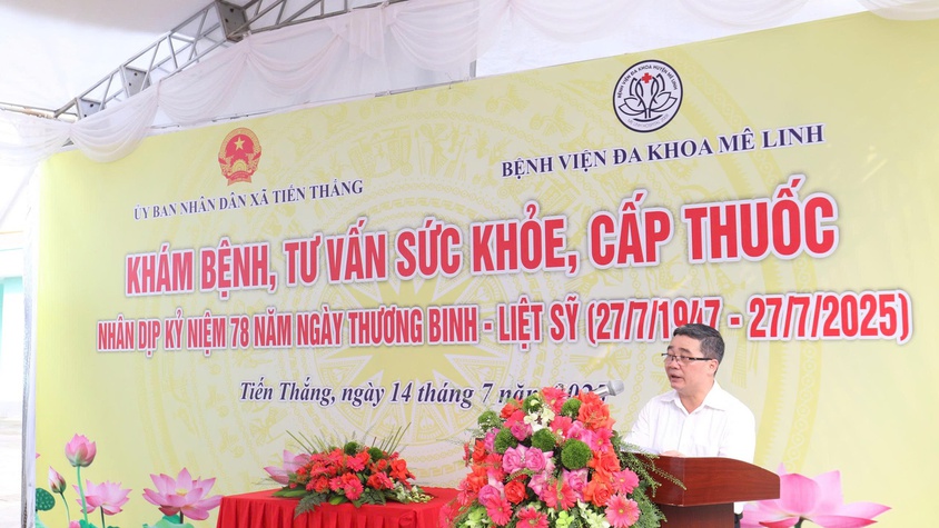 Xã Tiến Thắng tổ chức khám sức khỏe, cấp thuốc và tặng quà cho đối tượng chính sách nhân kỷ niệm 78 năm Ngày Thương binh - Liệt sĩ