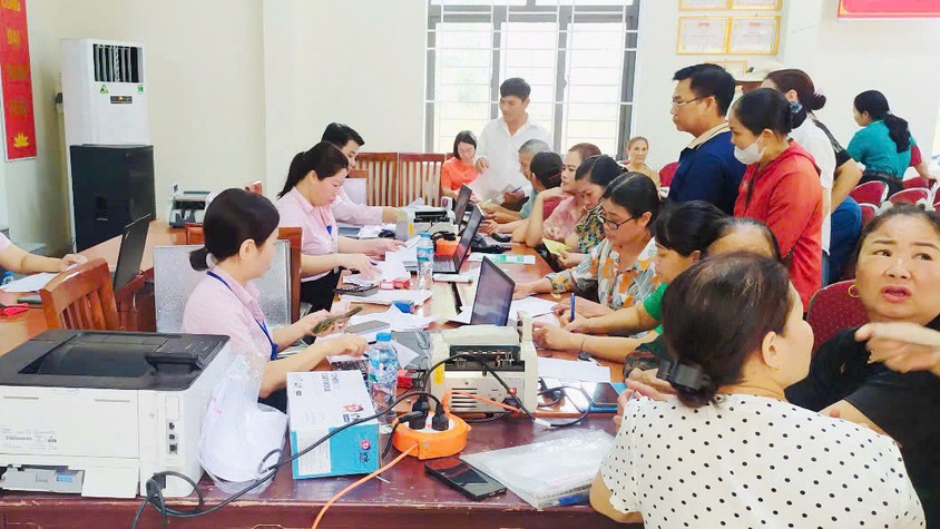 MTTQ và các tổ chức chính trị xã hội xã Quốc Oai tổ chức thành công phiên giao dịch đầu tiên của Ngân hàng Chính sách xã hội sau khi thành lập chính quyền địa phương hai cấp