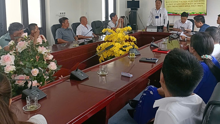 UBND xã Bình Minh tổ chức hội nghị bàn giải pháp tháo gỡ khó khăn trong công tác sản xuất nội đồng