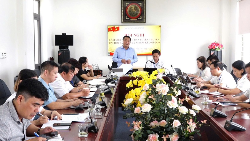 Thường trực Đảng ủy xã Bình Minh làm việc với Tiểu ban Tuyên truyền – Khánh tiết và Tiểu ban Văn kiện chuẩn bị Đại hội Đảng bộ xã lần thứ I, nhiệm kỳ 2025 – 2030