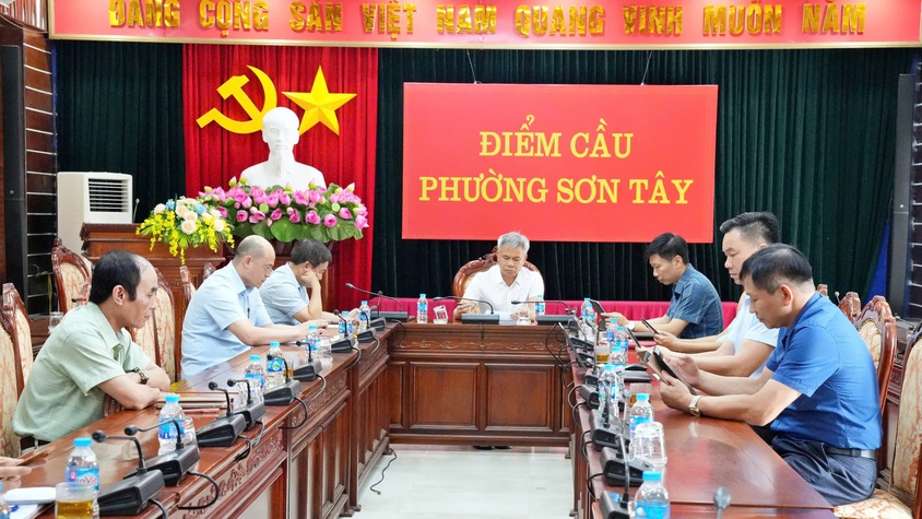 Sơn Tây tham dự hội nghị trực tuyến đánh giá tình hình triển khai vận hành mô hình chính quyền địa phương 2 cấp
