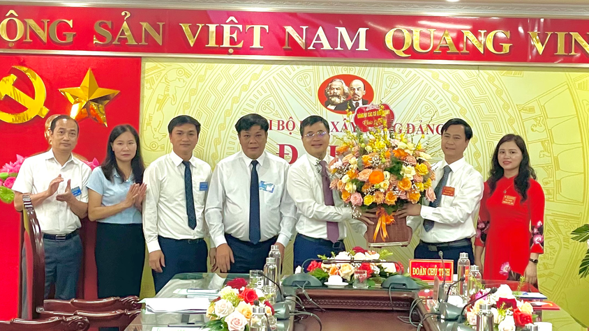 Đại hội chi bộ Ban xây dựng Đảng xã Thạch Thất tổ chức  thành công tốt đẹp