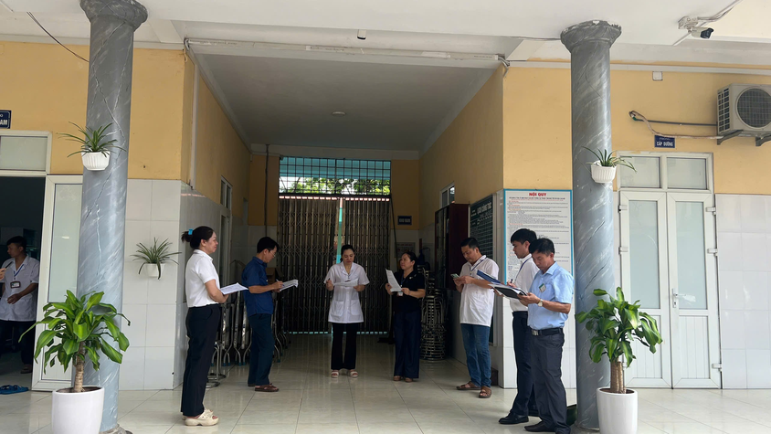 Trung tâm Bảo trợ Xã hội 2 Hà Nội sôi nổi tổ chức chấm điểm Phong trào thi đua Sáng - Xanh - Sạch - Đẹp giữa các phòng, tổ