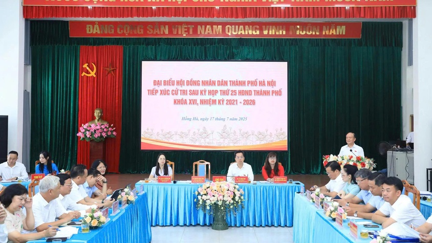 Chủ tịch HĐND Thành phố Hà Nội tiếp xúc cử tri các phường Hoàn Kiếm, Cửa Nam, Hồng Hà sau Kỳ họp thứ 25