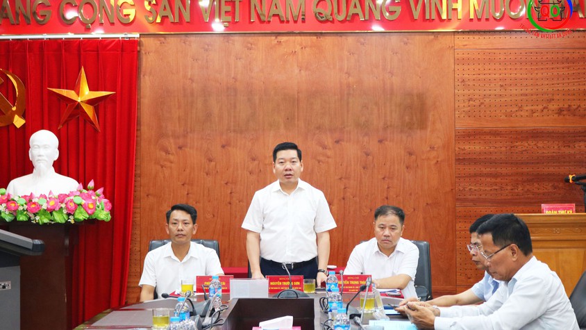 Quốc Oai Lấy ý kiến góp ý của các đồng chí nguyên lãnh đạo vào dự thảo văn kiện trình Đại hội