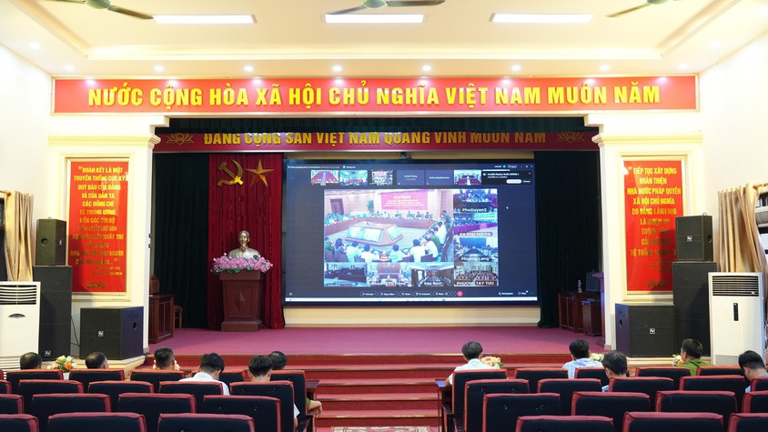 UBND thành phố tổ chức hội nghị trực tuyến phổ biến, quán triệt và tập huấn chuyên sâu Luật Phòng cháy, chữa cháy và cứu nạn, cứu hộ; các Nghị định, Thông tư hướng dẫn thi hành Luật PCCC và CNCH