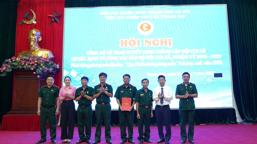 Hội CCB xã Thanh Oai: Công bố Quyết định thành lập Hội và phát động phong trào CCB gương mẫu 6 tháng cuối năm 2025