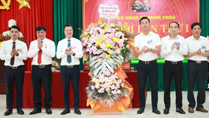 Chi bộ UBND Minh Châu: Hạt nhân chuyển đổi số của địa phương
