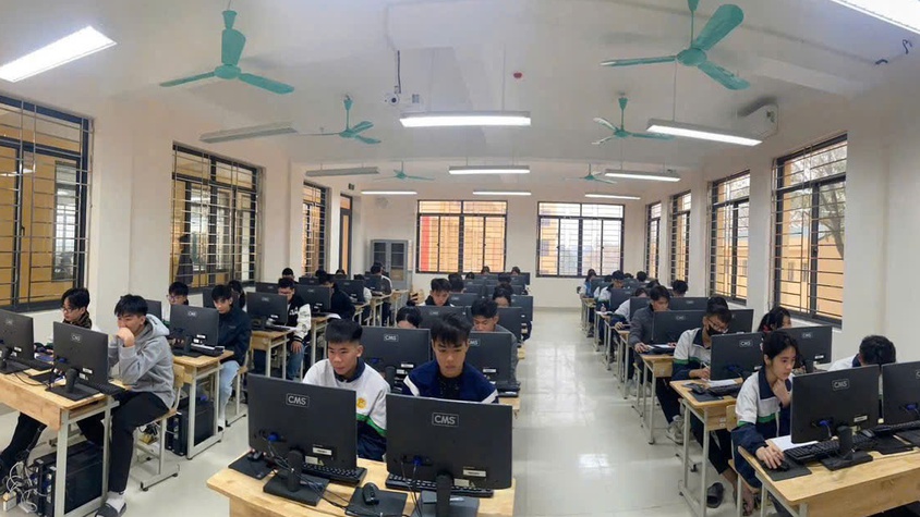 TRƯỜNG THPT LƯU HOÀNG ĐẠT TỶ LỆ 100% HỌC SINH ĐỖ TỐT NGHIỆP TRONG KỲ THI TỐT NGHIỆP NĂM 2025