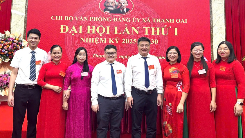 Đại hội Chi bộ Văn phòng Đảng ủy xã Thanh Oai lần thứ nhất, nhiệm kỳ 2025–2030