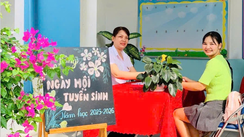 Ngành Giáo dục phường Long Biên nghiêm túc thực hiện công tác tuyển sinh trực tiếp năm học 2025–2026