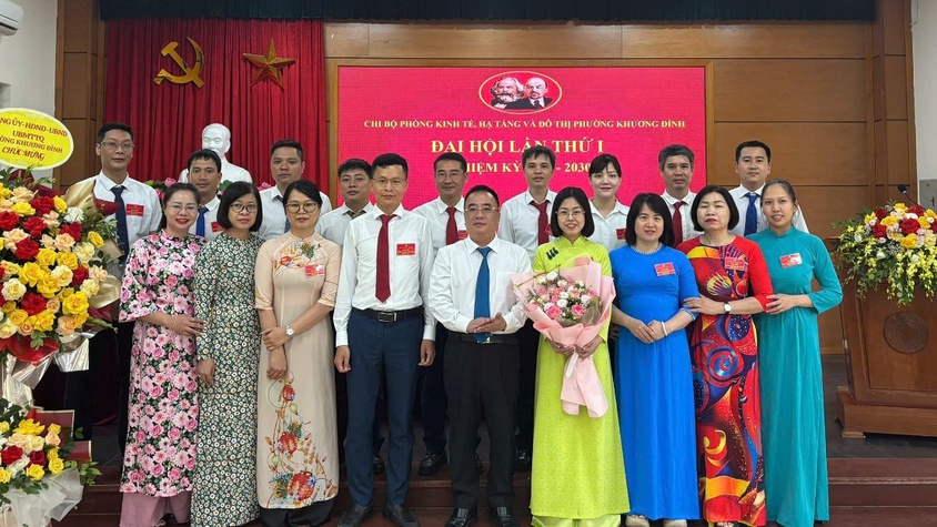 Chi bộ phòng Kinh tế, Hạ tầng và Đô thị phường Khương Đình tổ chức thành công Đại hội Chi bộ lần thứ I, nhiệm kỳ 2025 – 2030