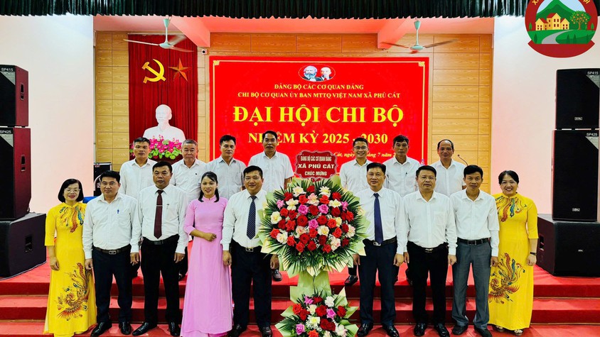 Chi bộ cơ quan UBMTTQ Việt Nam xã Phú Cát tổ chức thành công đại hội khóa I, nhiệm kỳ 2025–2030