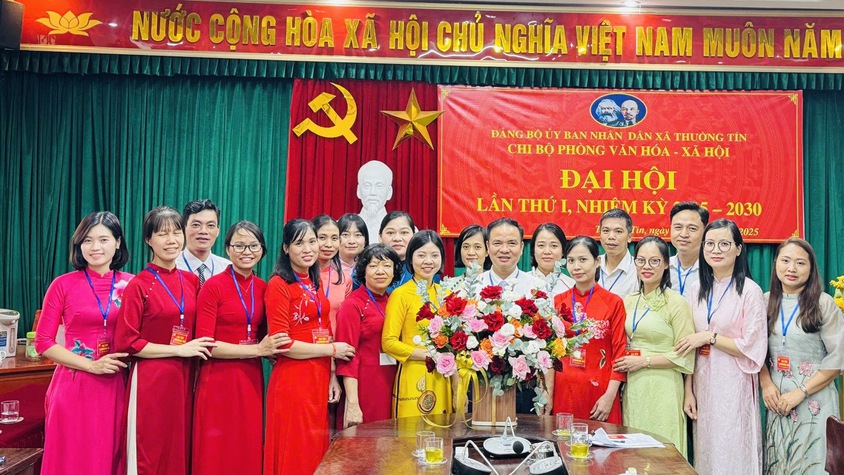 Chi bộ Phòng Văn hóa - Xã hội trực thuộc Đảng bộ UBND xã Thường Tín tổ chức thành công Đại hội Chi bộ lần thứ I, nhiệm kỳ 2025 –2030