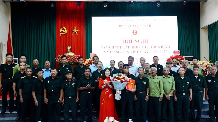 Hội Cựu chiến binh xã Hồng Sơn công bố Quyết định về công tác cán bộ và họp Ban Chấp hành mở rộng lần thứ Nhất nhiệm kỳ 2022 - 2027