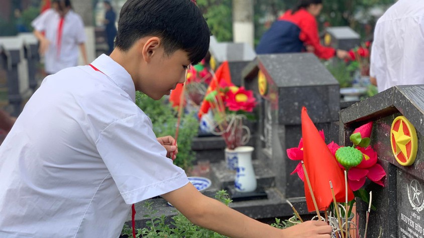Trường học Hà Nội tổ chức nhiều hoạt động tri ân nhân dịp 27/7