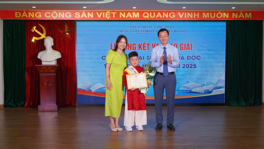 4 năm liên tiếp dẫn đầu cuộc thi Đại sứ Văn hoá đọc cấp thành phố: Tây Hồ bền bỉ thắp lửa văn hóa đọc Thủ đô