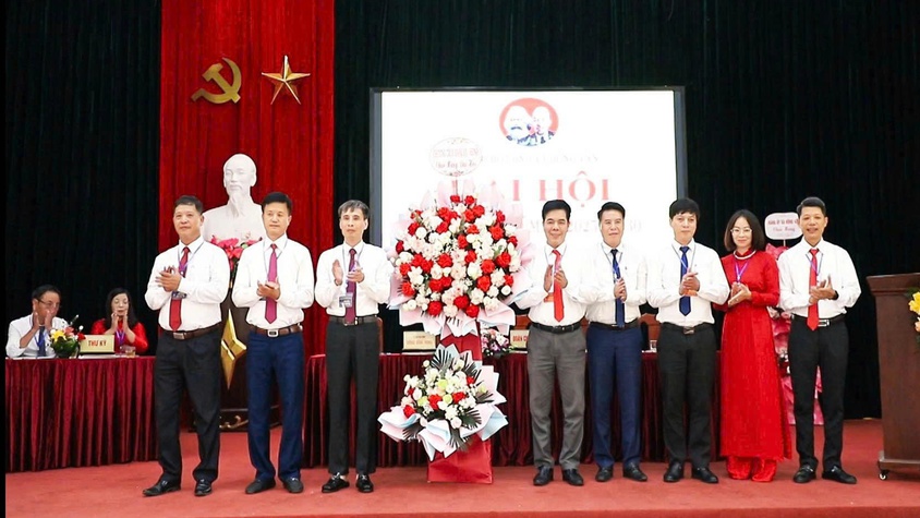Đại hội Đảng bộ cơ quan UBND xã Hồng Vân lần thứ I, nhiệm kỳ 2025 – 2030 thành công tốt đẹp