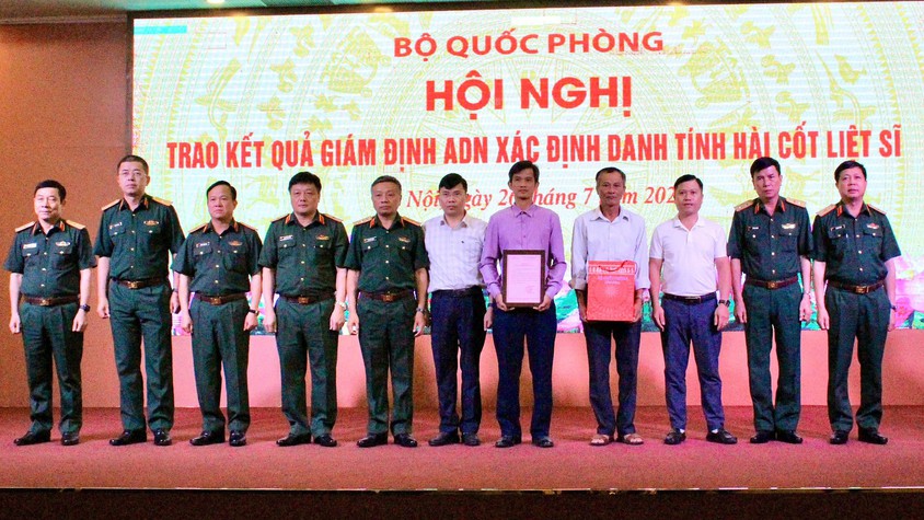 Xúc động đón nhận kết quả giám định AND của liệt sỹ Nguyễn Huy Tơ