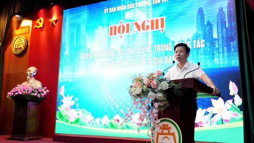 Phường Sơn Tây triển khai ứng dụng trong công tác chuyển đổi số phục vụ nhân dân