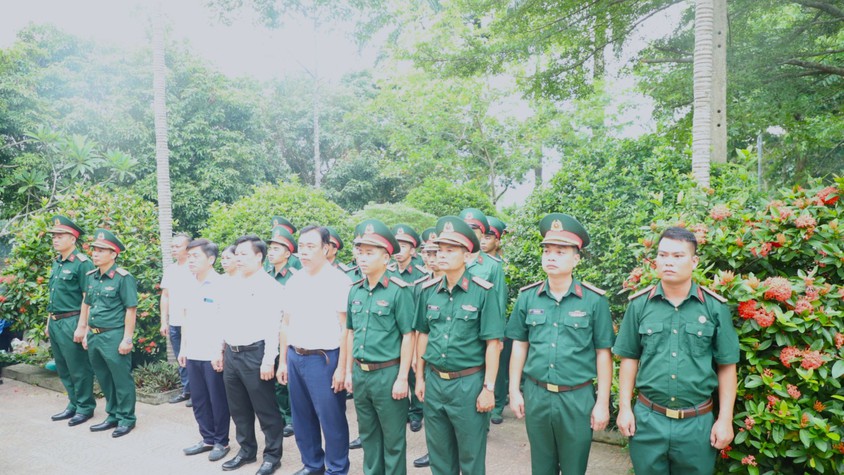  THẮP NẾN TRI ÂN – KHẮC GHI CÔNG ƠN NGƯỜI NGÃ XUỐNG