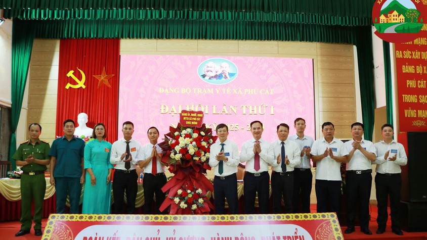 Đại hội Đảng bộ Trạm y tế xã Phú Cát lần thứ nhất, nhiệm kỳ 2025 - 2030