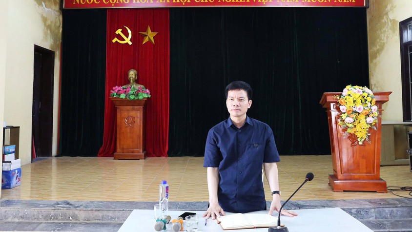 THÀNH ỦY VIÊN, BÍ THƯ ĐẢNG ỦY, CHỦ TỊCH HĐND XÃ BÙI DUY CƯỜNG - LÀM VIỆC VỚI CÁC THÔN TRÊN ĐỊA BÀN XÃ.